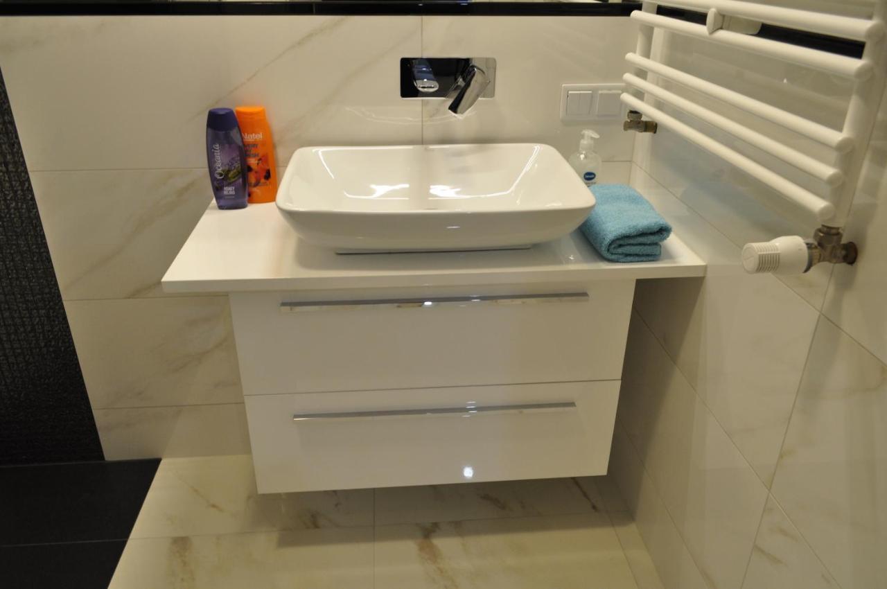 Apartament W Centrum Жельона Гора Екстериор снимка